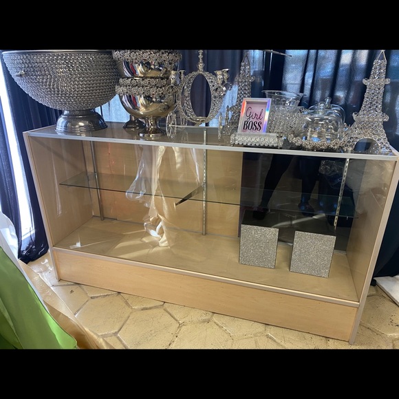Accessories - Display Case !